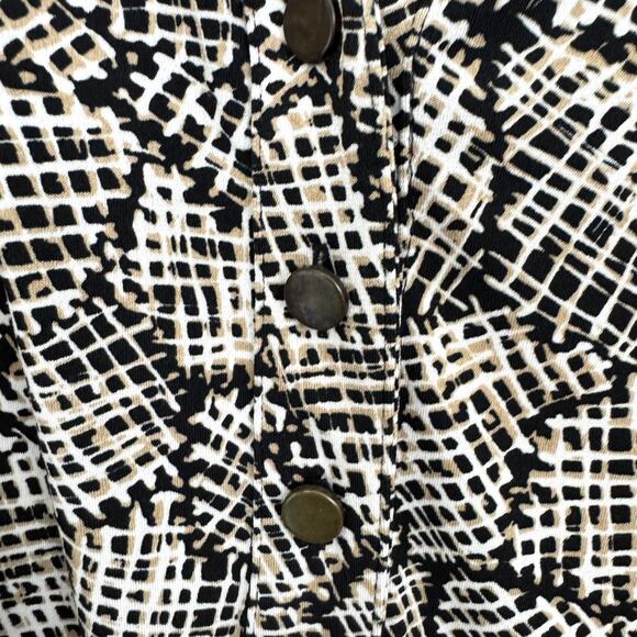 Maggie Barnes Womens Blouse Top Size 5X Animal Print Flowy Quarter Button Black - Picture 3 of 7